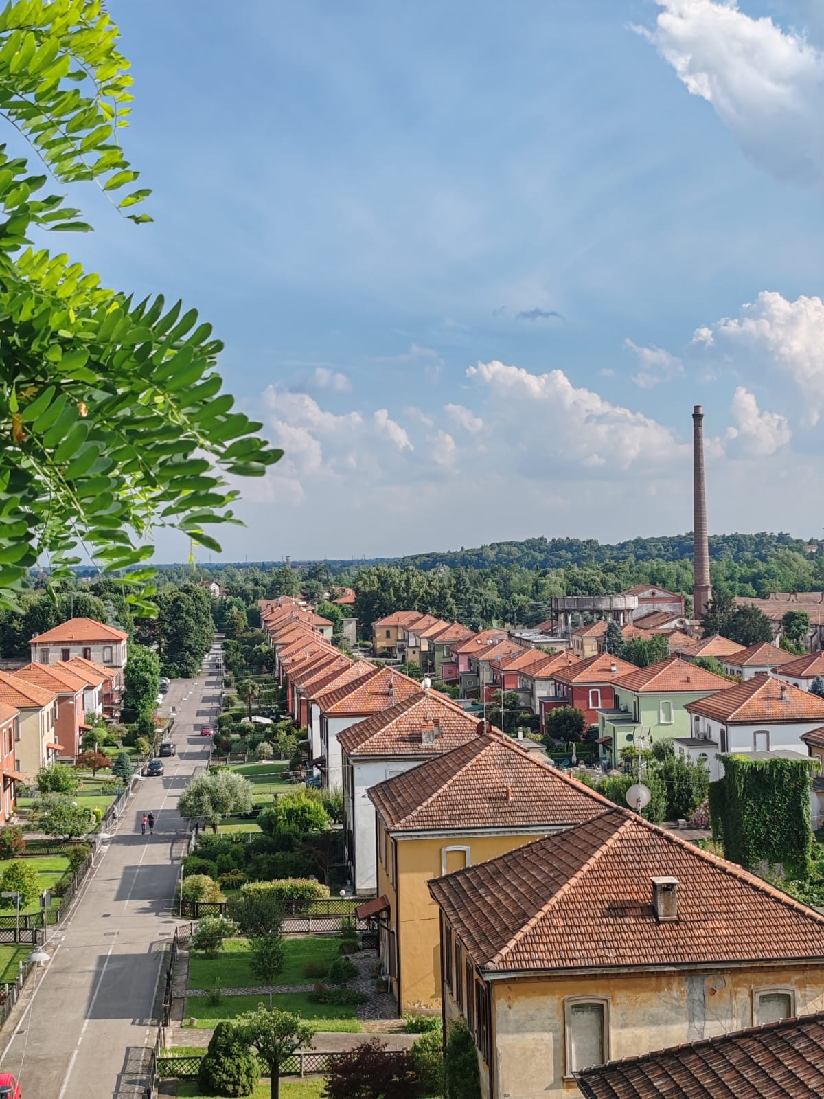 Visita guidata a Crespi d'Adda - Valentina Maini Vista del villaggio operaio di Crespi d'Adda dal Belvedere.